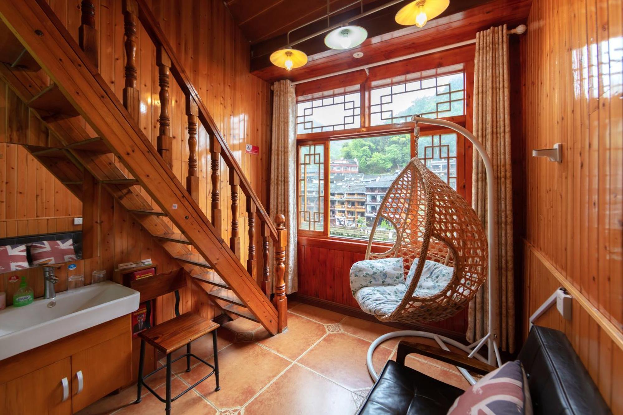 Fenghuang Memory Linjiang Inn Extérieur photo