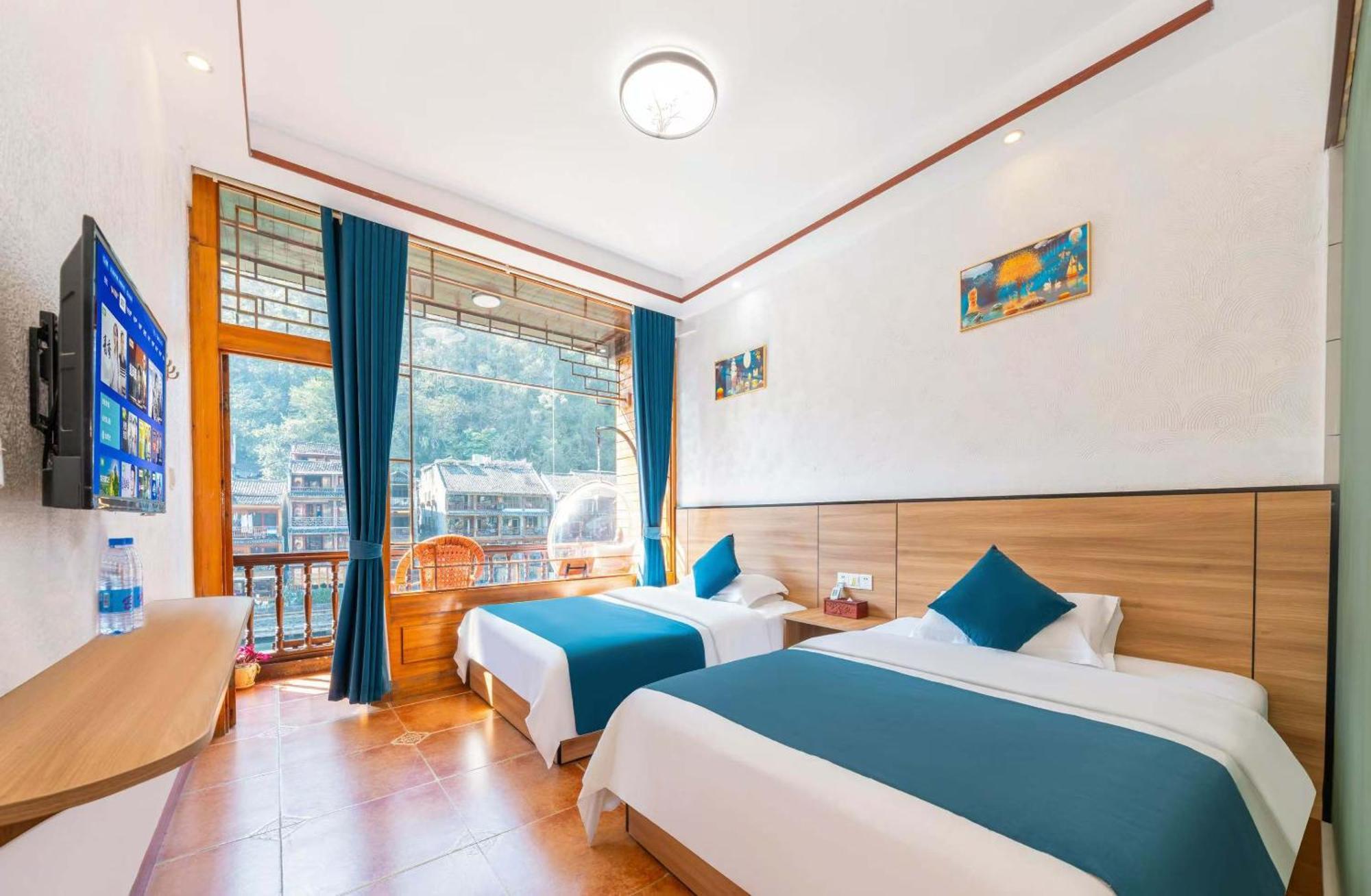 Fenghuang Memory Linjiang Inn Extérieur photo