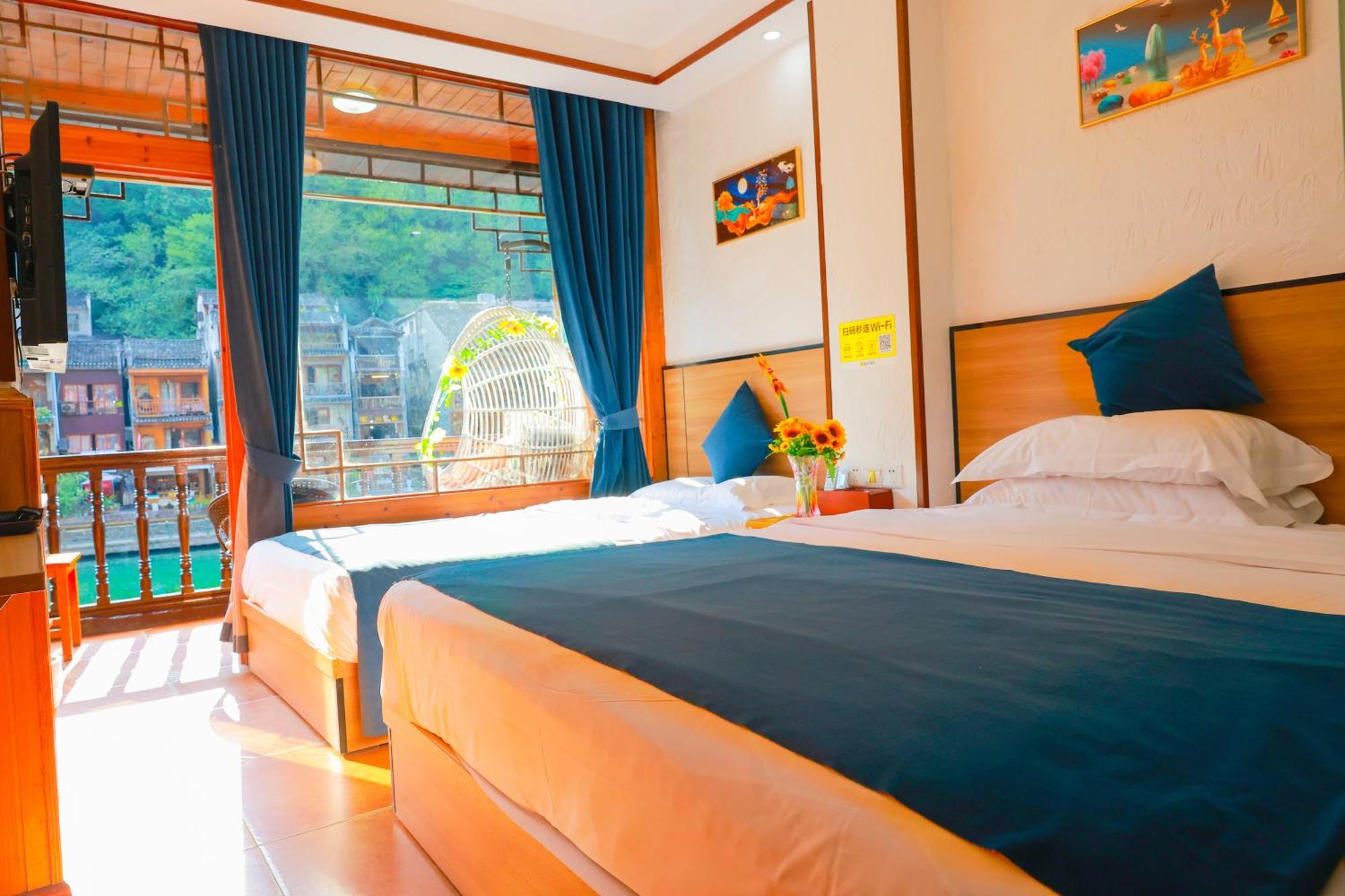 Fenghuang Memory Linjiang Inn Extérieur photo